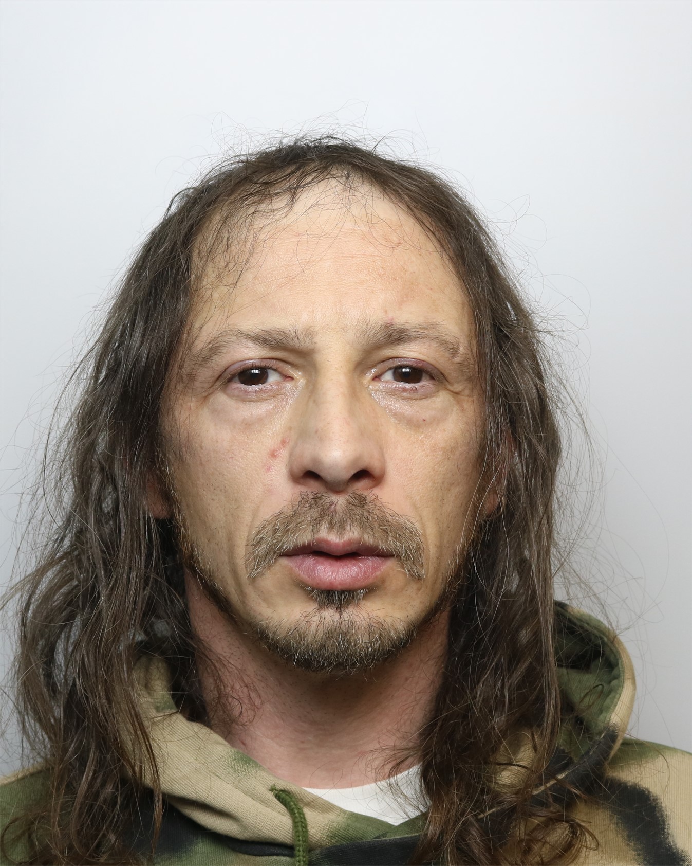 Re-appeal to trace wanted man – Oxfordshire