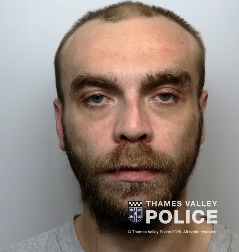 Man jailed for shoplifting and burglary offences in Mortimer
